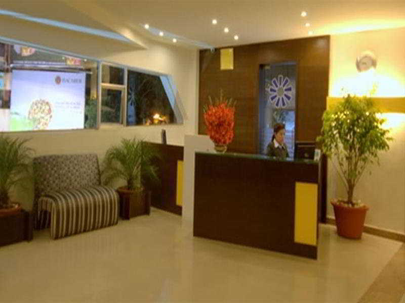 Treebo Trend Edge St Marks Road Bangalore Exteriör bild